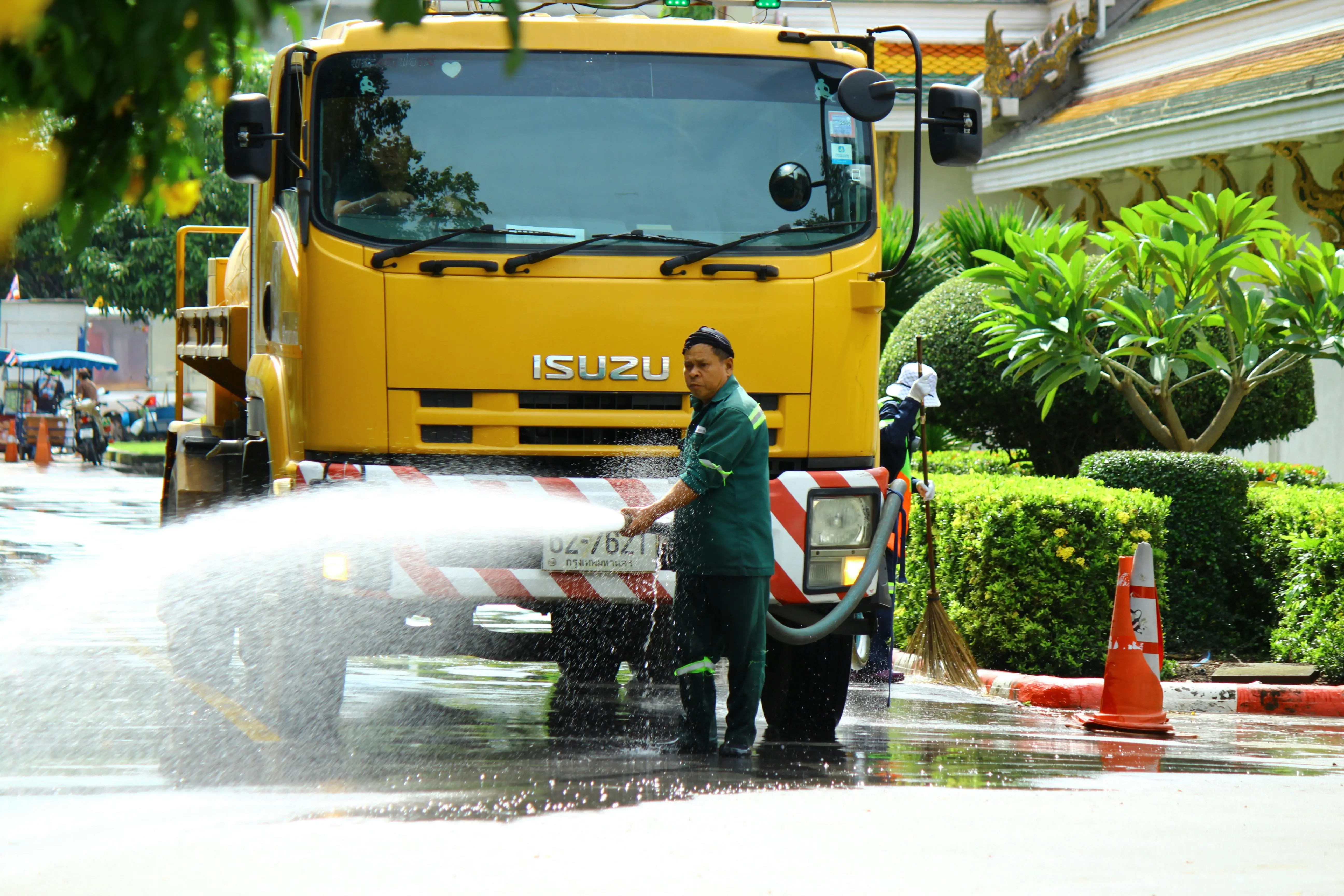 Licensed emergency plumber in Springfield MO fixing residential plumbing system
